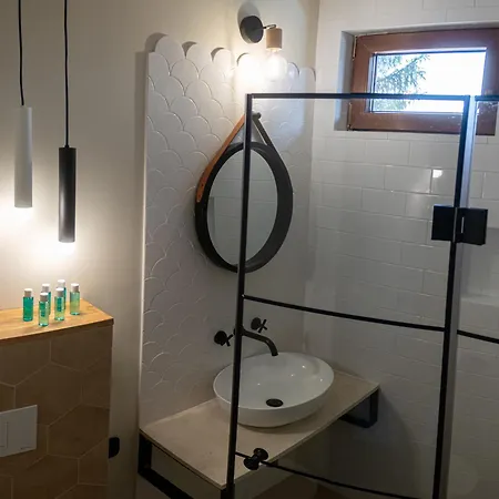 Eight * Μπάνσκο